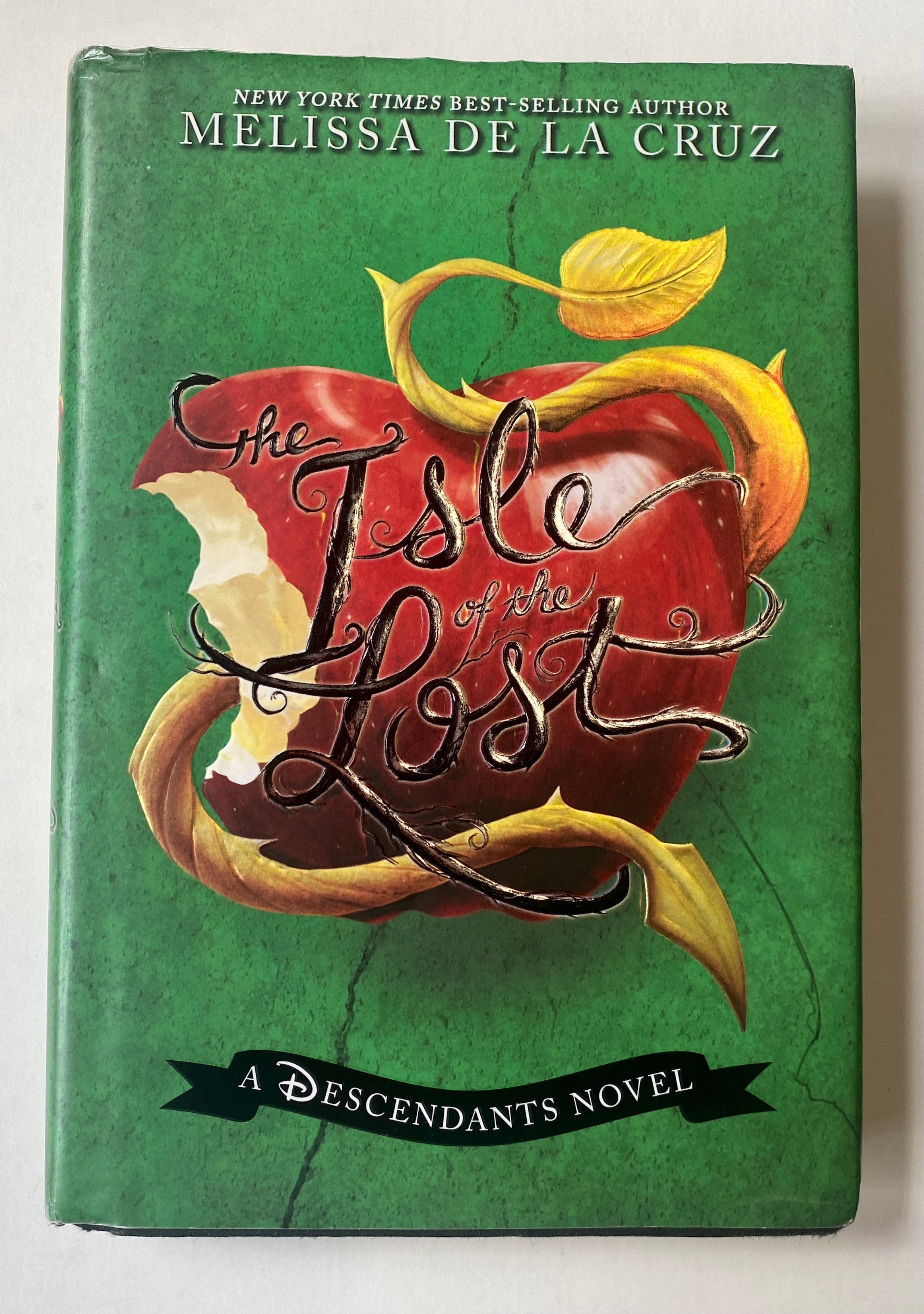 The Isle of the Lost: A Descendants Novel by De La Cruz, Melissa